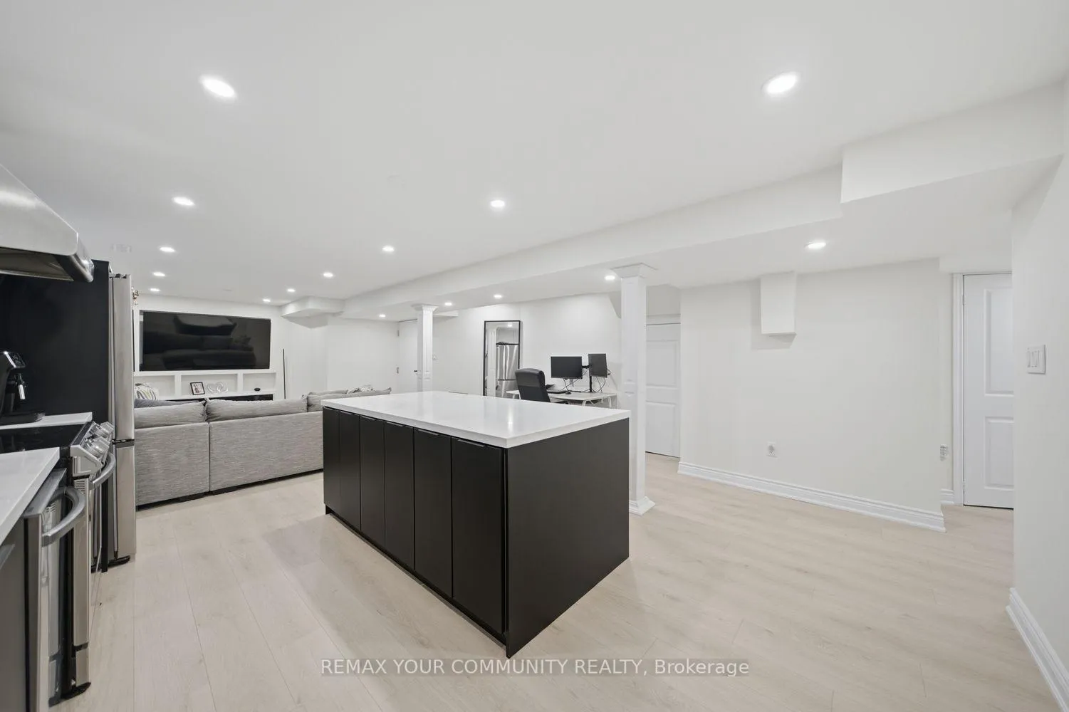 Photo 44 of 10 St Clare Boulevard, Vaughan, Vellore Village — HOMEH