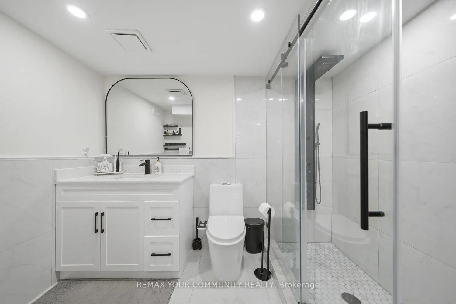 Photo 48 of 10 St Clare Boulevard, Vaughan, Vellore Village — HOMEH