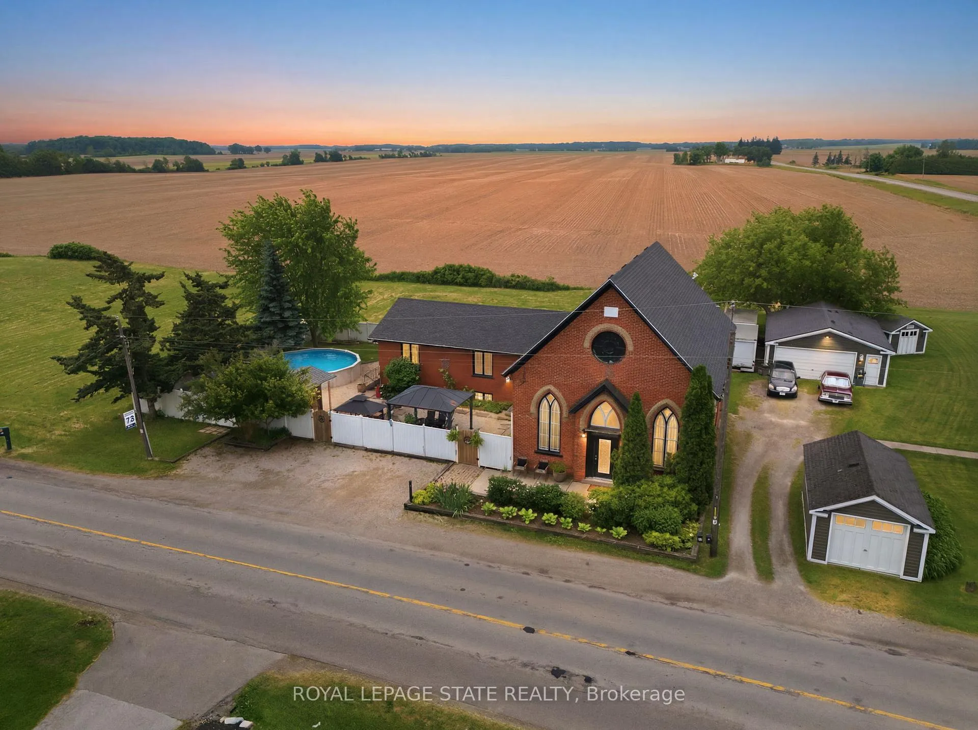 Photo 2 of 859 Haldibrook Road, Haldimand — HOMEH