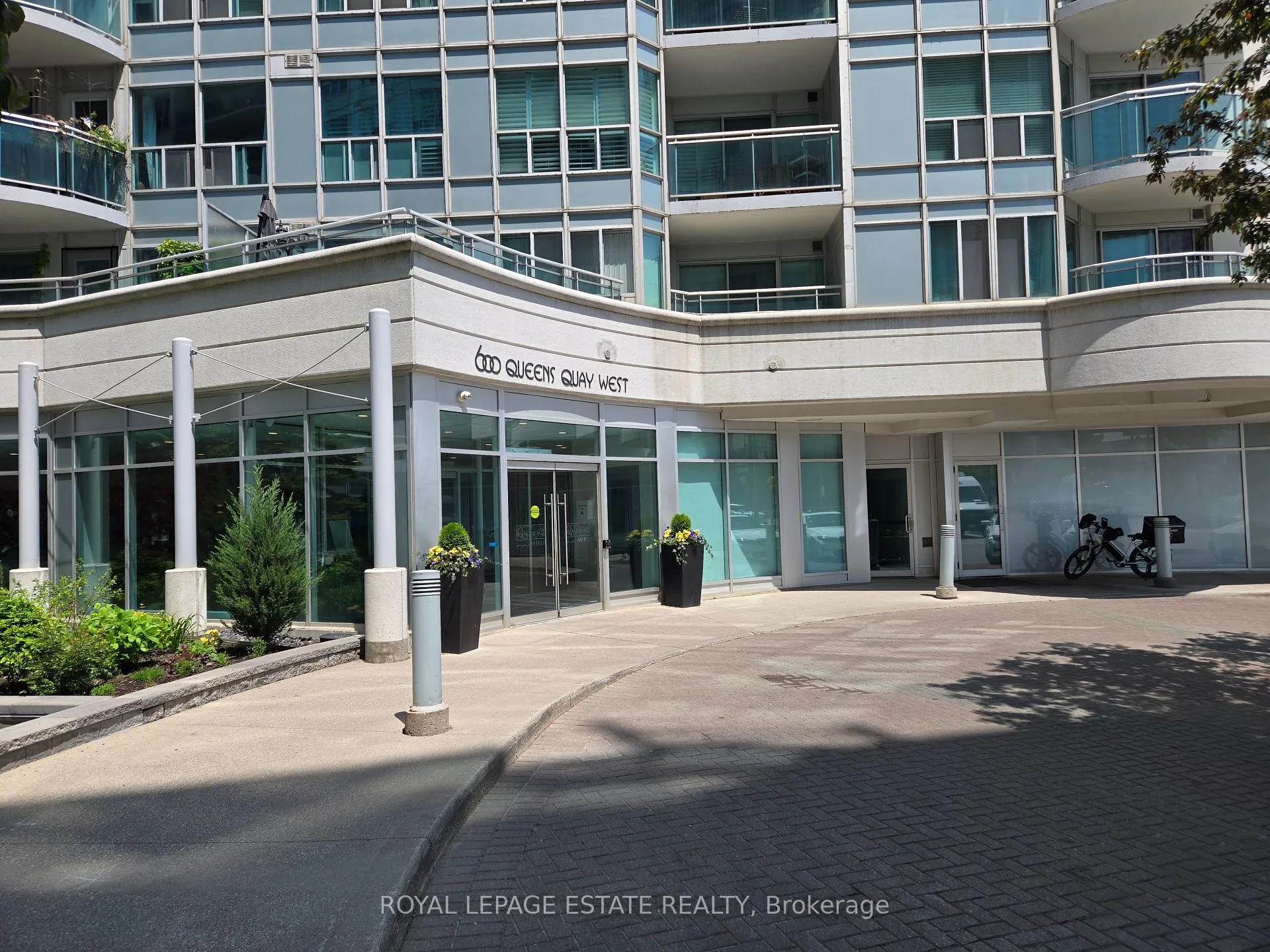 Photo 2 of Unit 632, 600 Queens Quay W, Toronto, Waterfront Communities — HOMEH