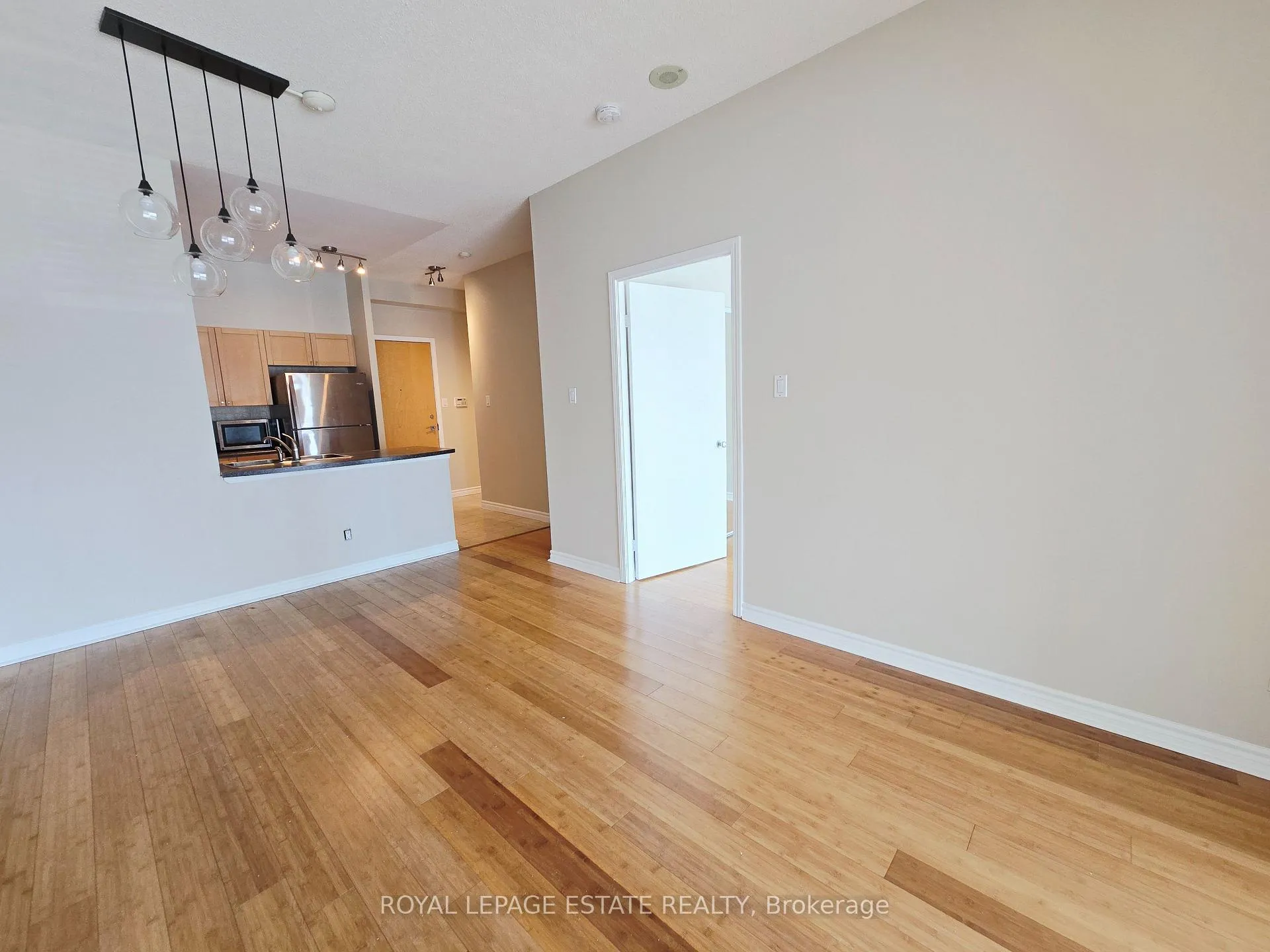 Photo 4 of Unit 632, 600 Queens Quay W, Toronto, Waterfront Communities — HOMEH