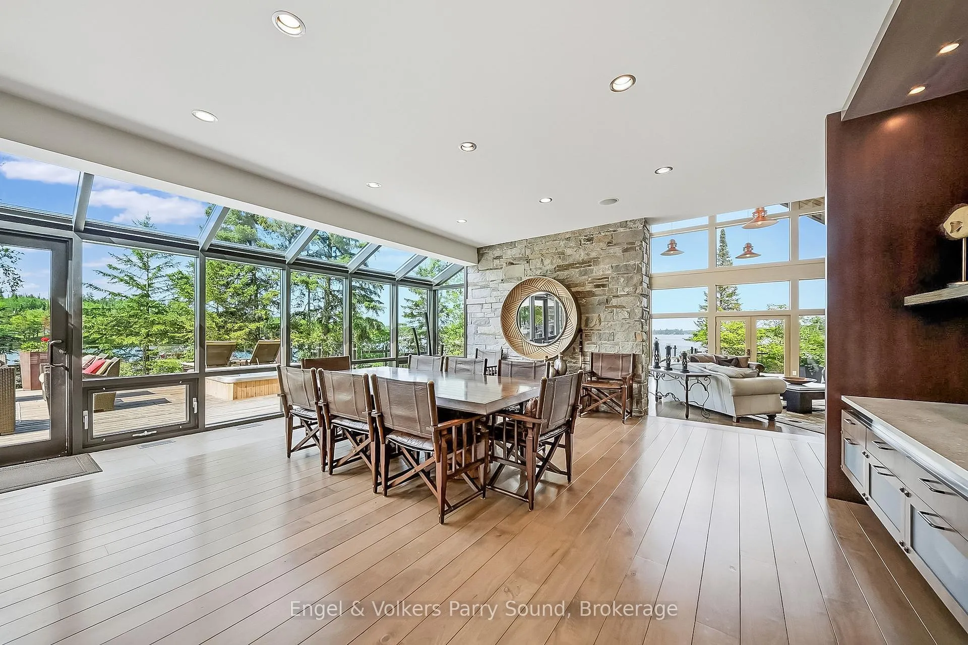 Photo 9 of 4 & 5 Peninsula Road, Kenora, Keewatin — HOMEH