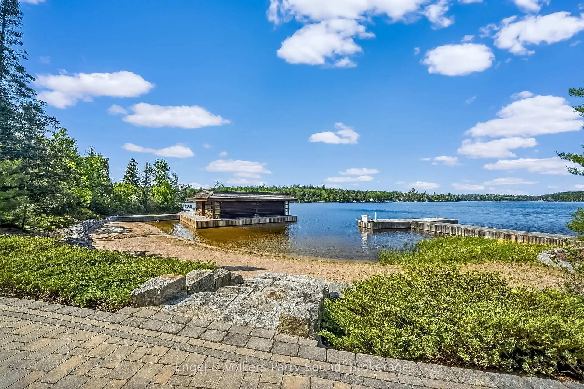 Photo 41 of 4 & 5 Peninsula Road, Kenora, Keewatin — HOMEH
