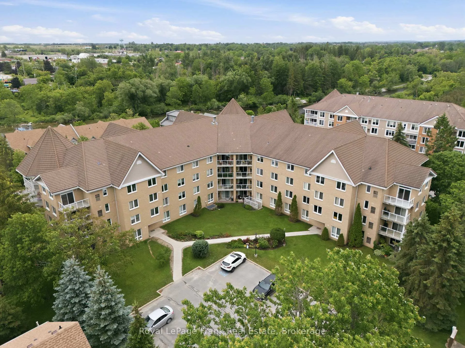 Photo 4 of Unit 110, 51 Rivermill Boulevard, Kawartha Lakes, Lindsay — HOMEH