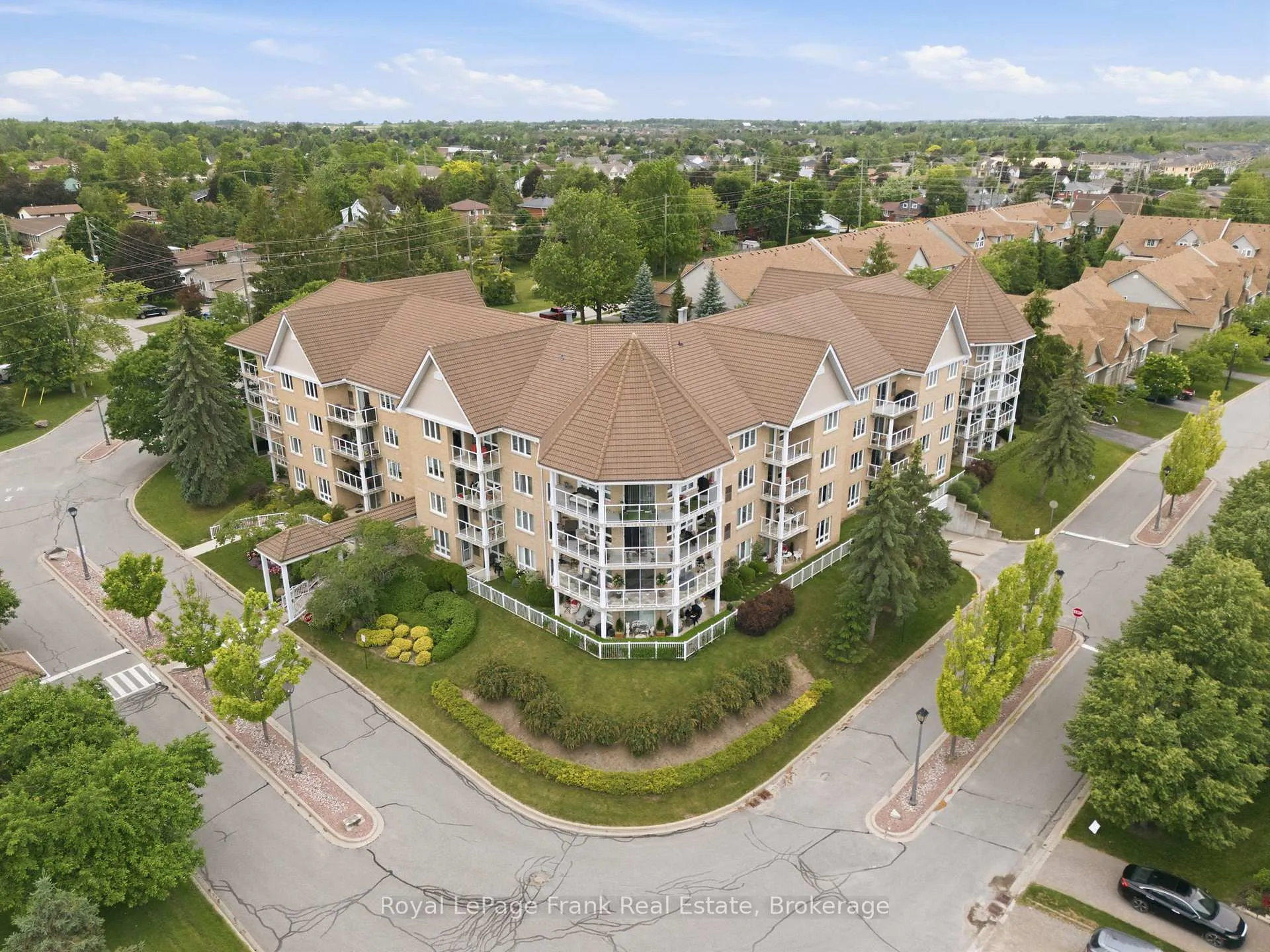 Photo 5 of Unit 110, 51 Rivermill Boulevard, Kawartha Lakes, Lindsay — HOMEH