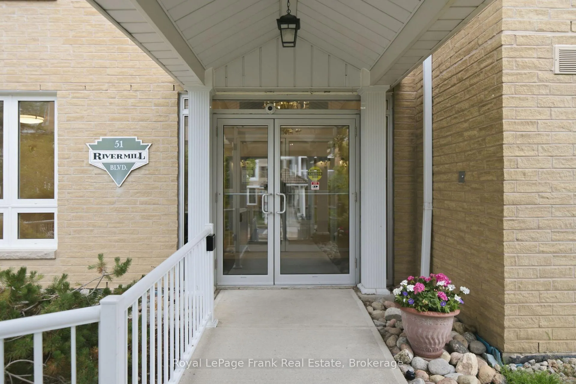 Photo 8 of Unit 110, 51 Rivermill Boulevard, Kawartha Lakes, Lindsay — HOMEH