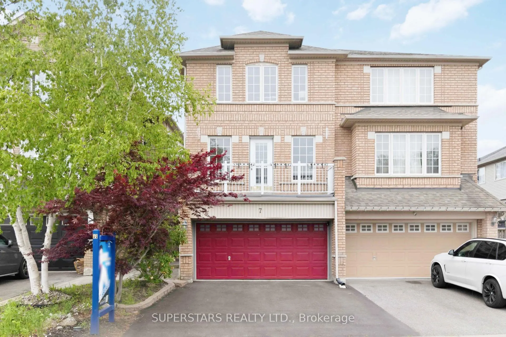Photo 1 of 7 Alder Grove, Aurora, Aurora Grove — HOMEH