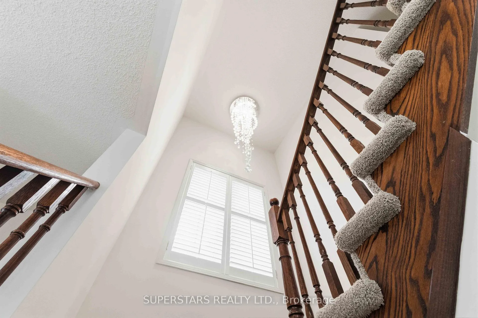 Photo 17 of 7 Alder Grove, Aurora, Aurora Grove — HOMEH