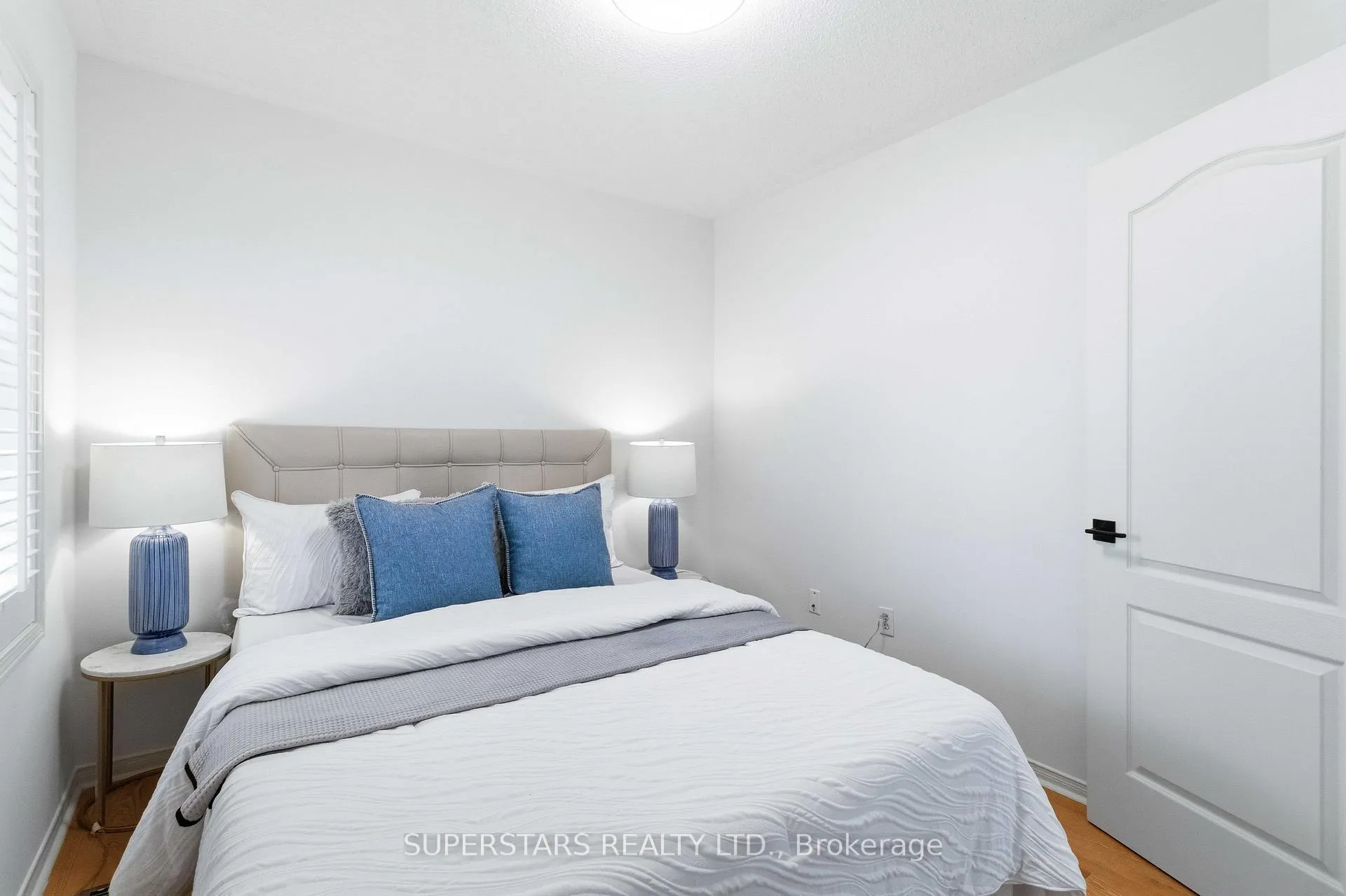 Photo 23 of 7 Alder Grove, Aurora, Aurora Grove — HOMEH