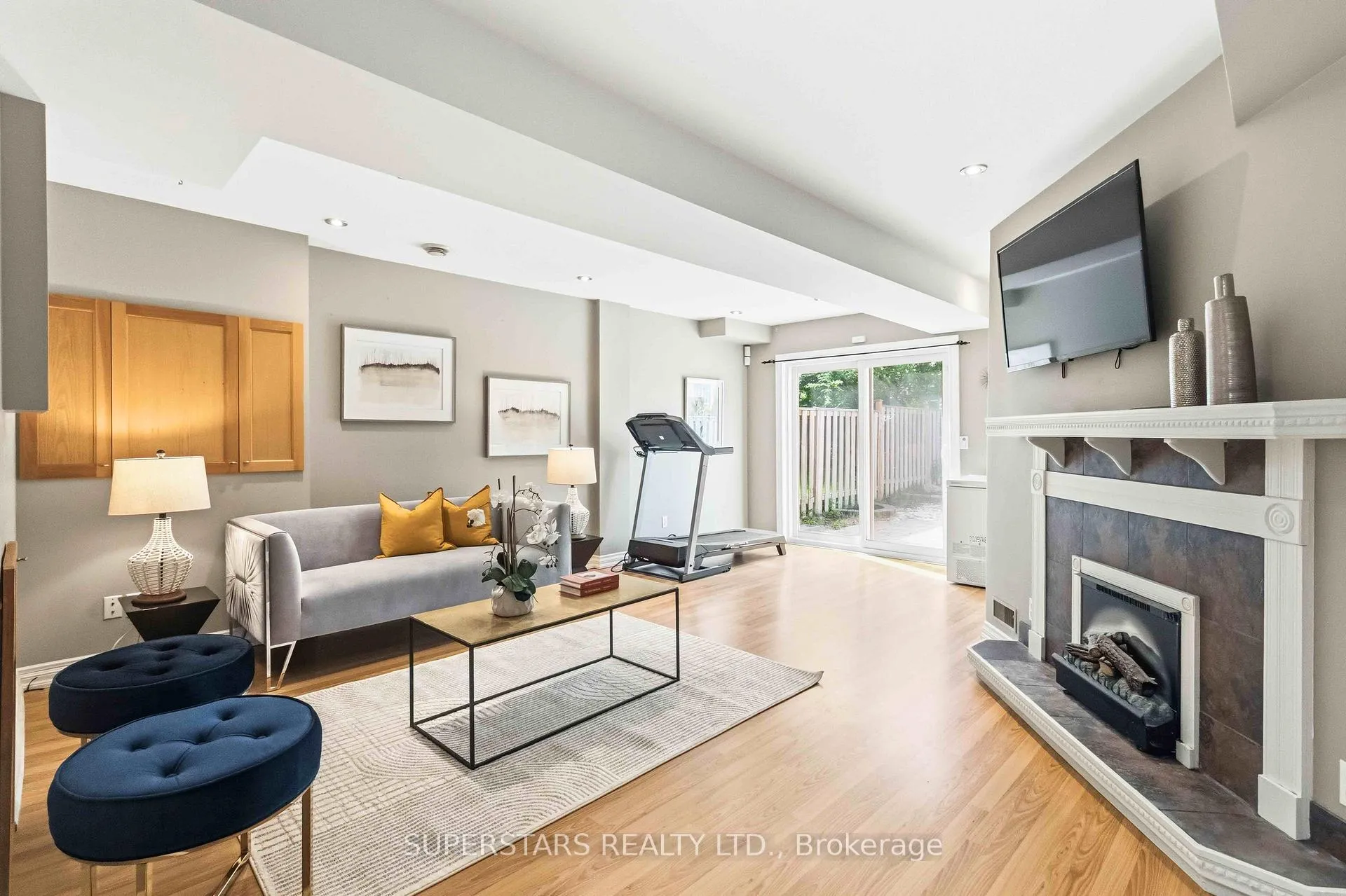 Photo 32 of 7 Alder Grove, Aurora, Aurora Grove — HOMEH
