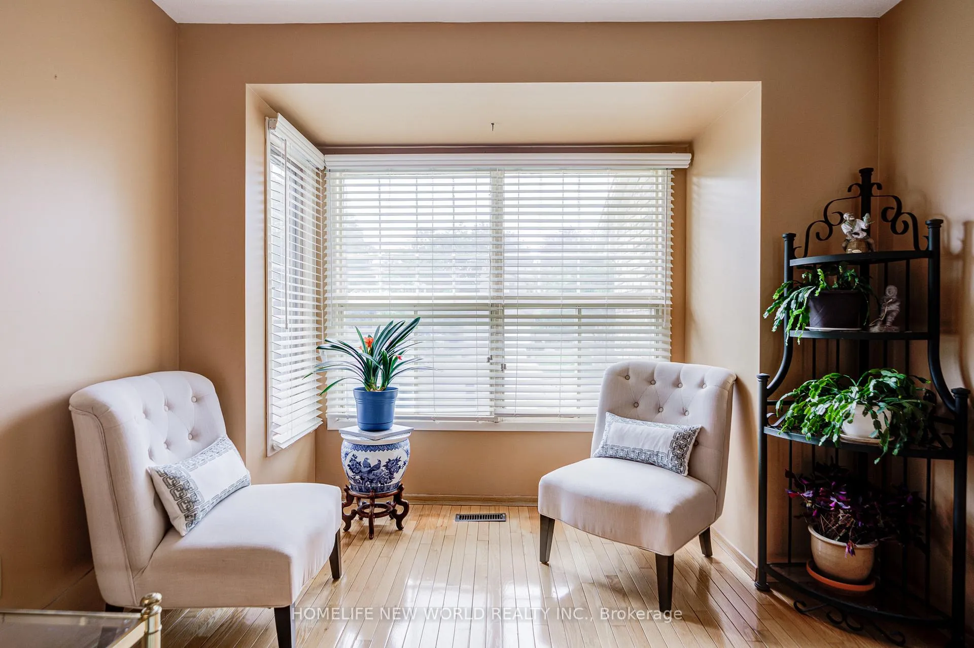 Photo 10 of 129 Sandyhook Square, Scarborough, Steeles — HOMEH