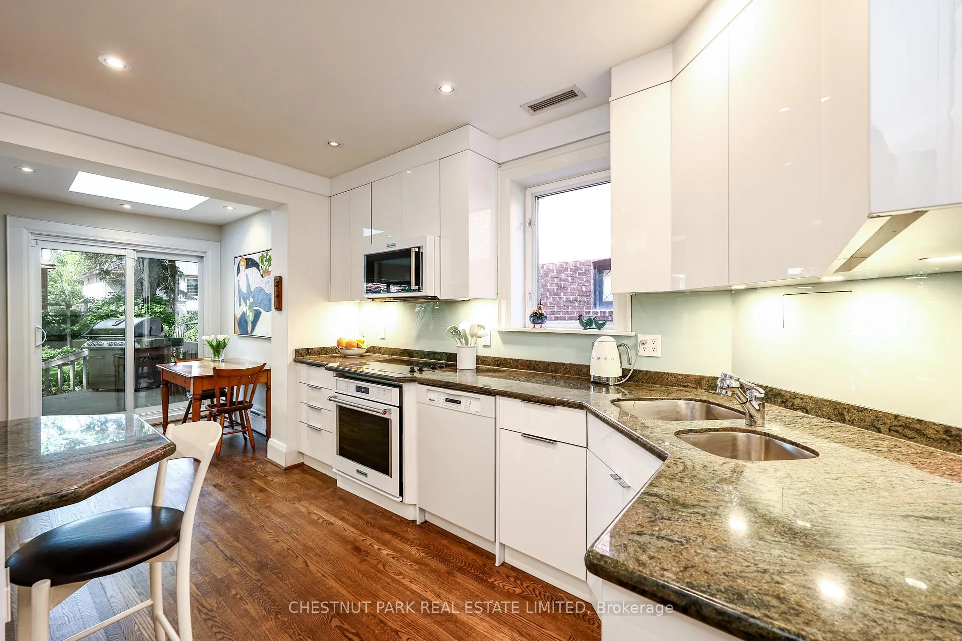 Photo 15 of 74 Chatsworth Drive, Toronto, Lawrence Park South — HOMEH