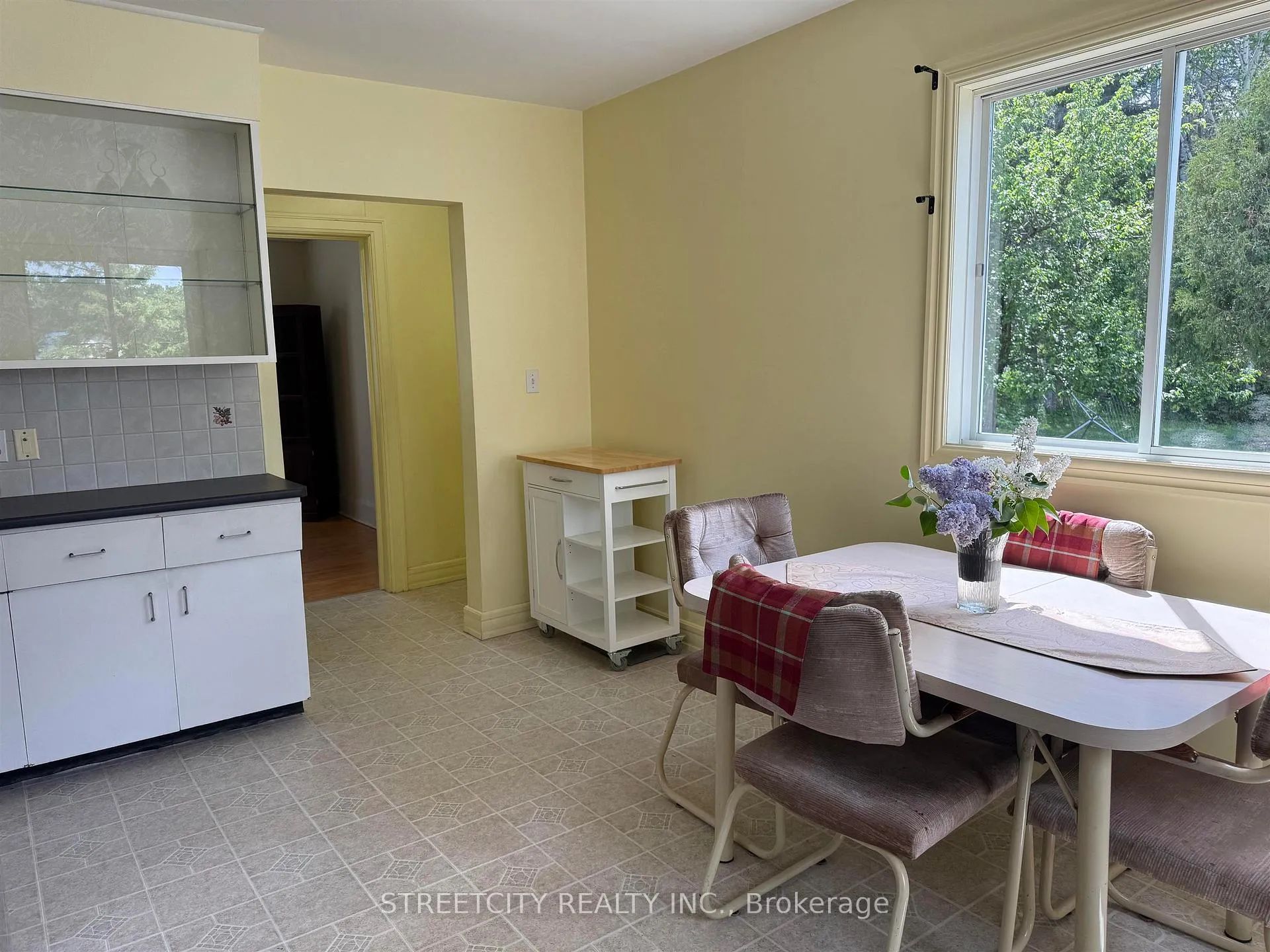 Photo 3 of 4039 Alice Ave, Thunder Bay, McIntyre South — HOMEH