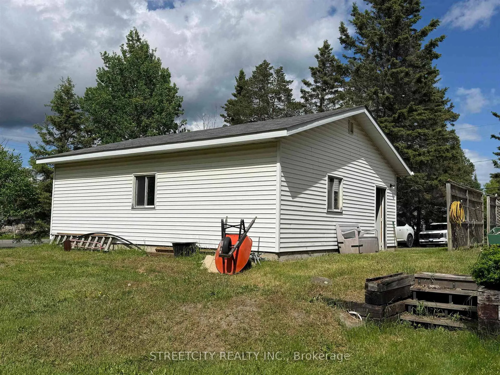 Photo 31 of 4039 Alice Ave, Thunder Bay, McIntyre South — HOMEH