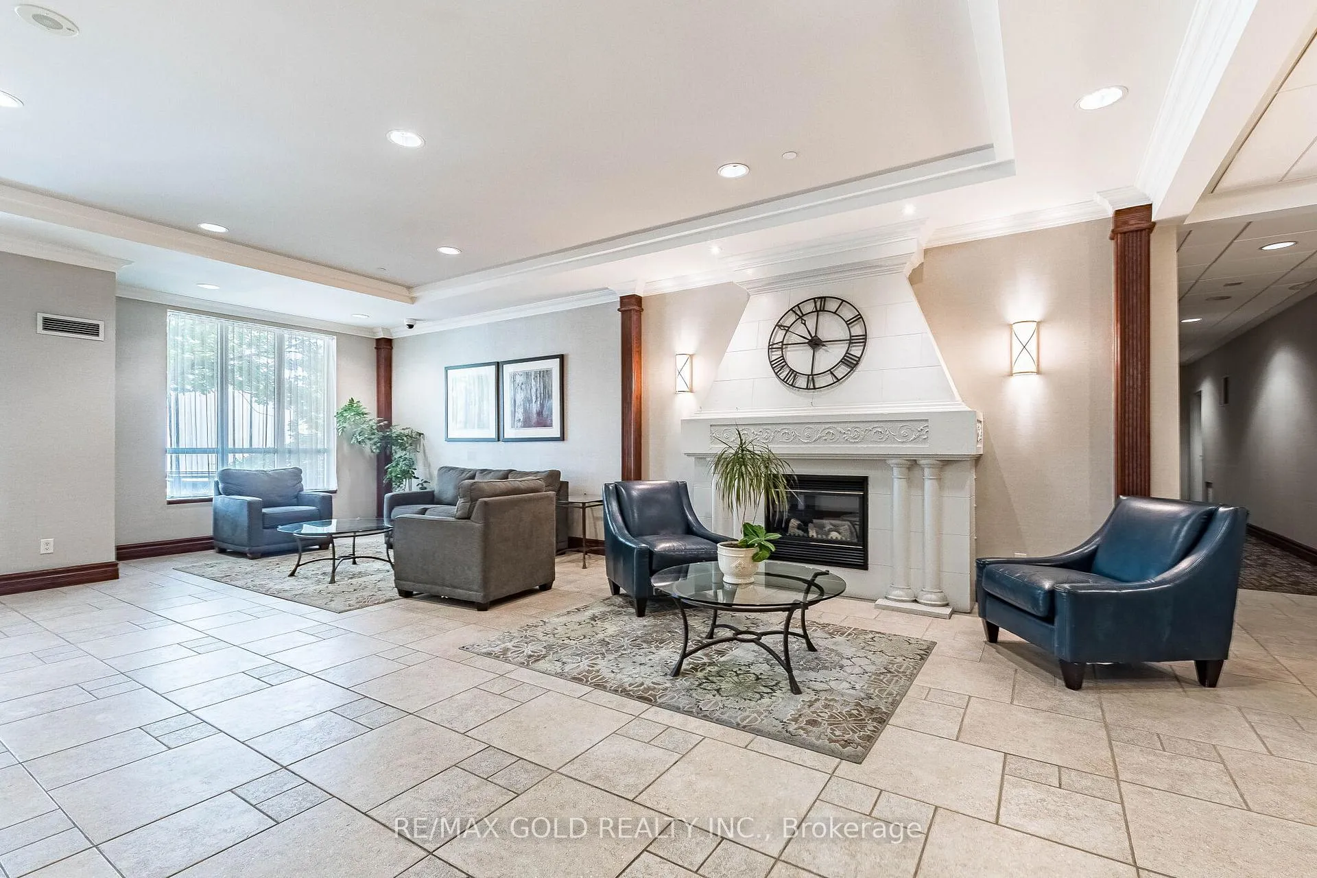 Photo 3 of Unit 701, 2545 Erin Centre Boulevard, Mississauga, Central Erin Mills — HOMEH