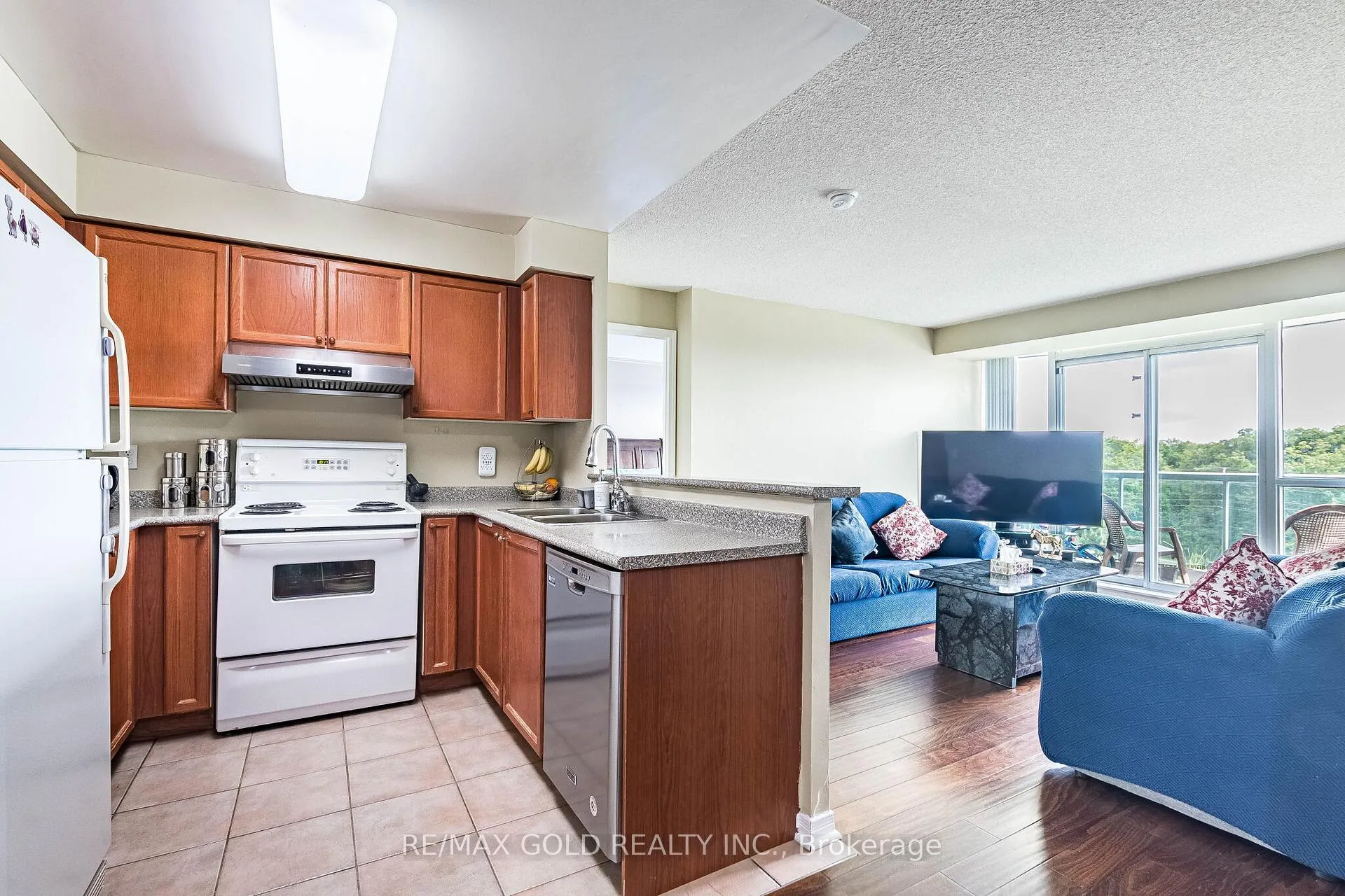 Photo 6 of Unit 701, 2545 Erin Centre Boulevard, Mississauga, Central Erin Mills — HOMEH