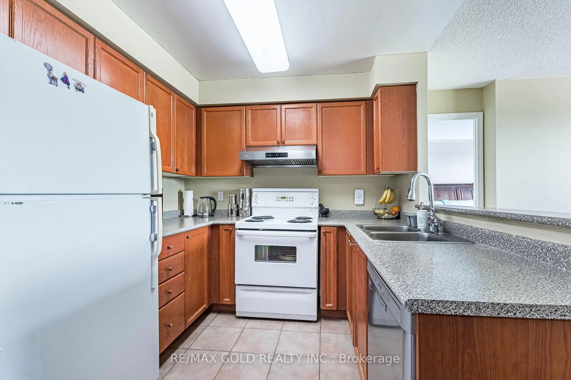 Photo 7 of Unit 701, 2545 Erin Centre Boulevard, Mississauga, Central Erin Mills — HOMEH