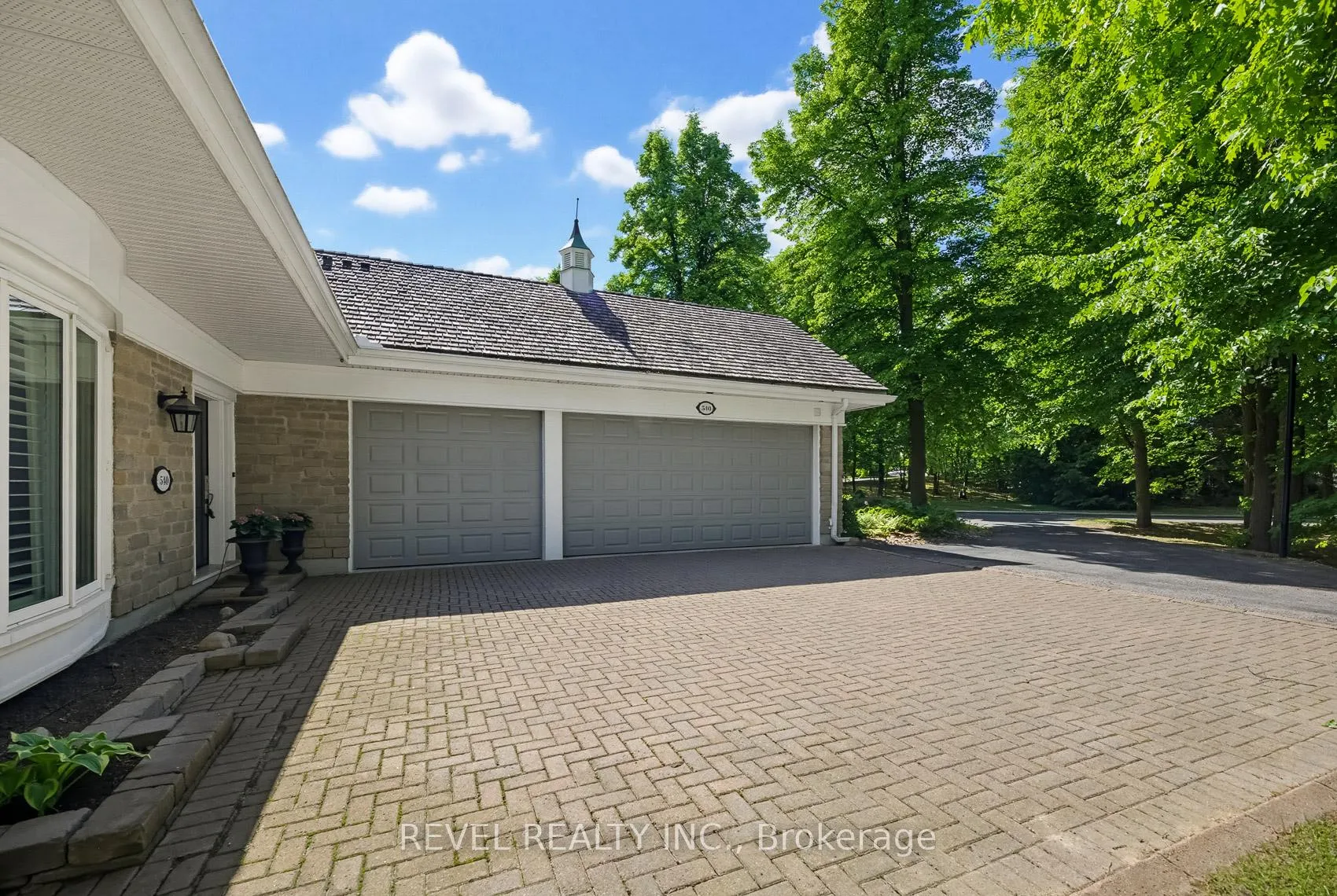 Photo 4 of Unit 27, 540 Quail Ridge Drive, Aurora, Aurora Estates — HOMEH