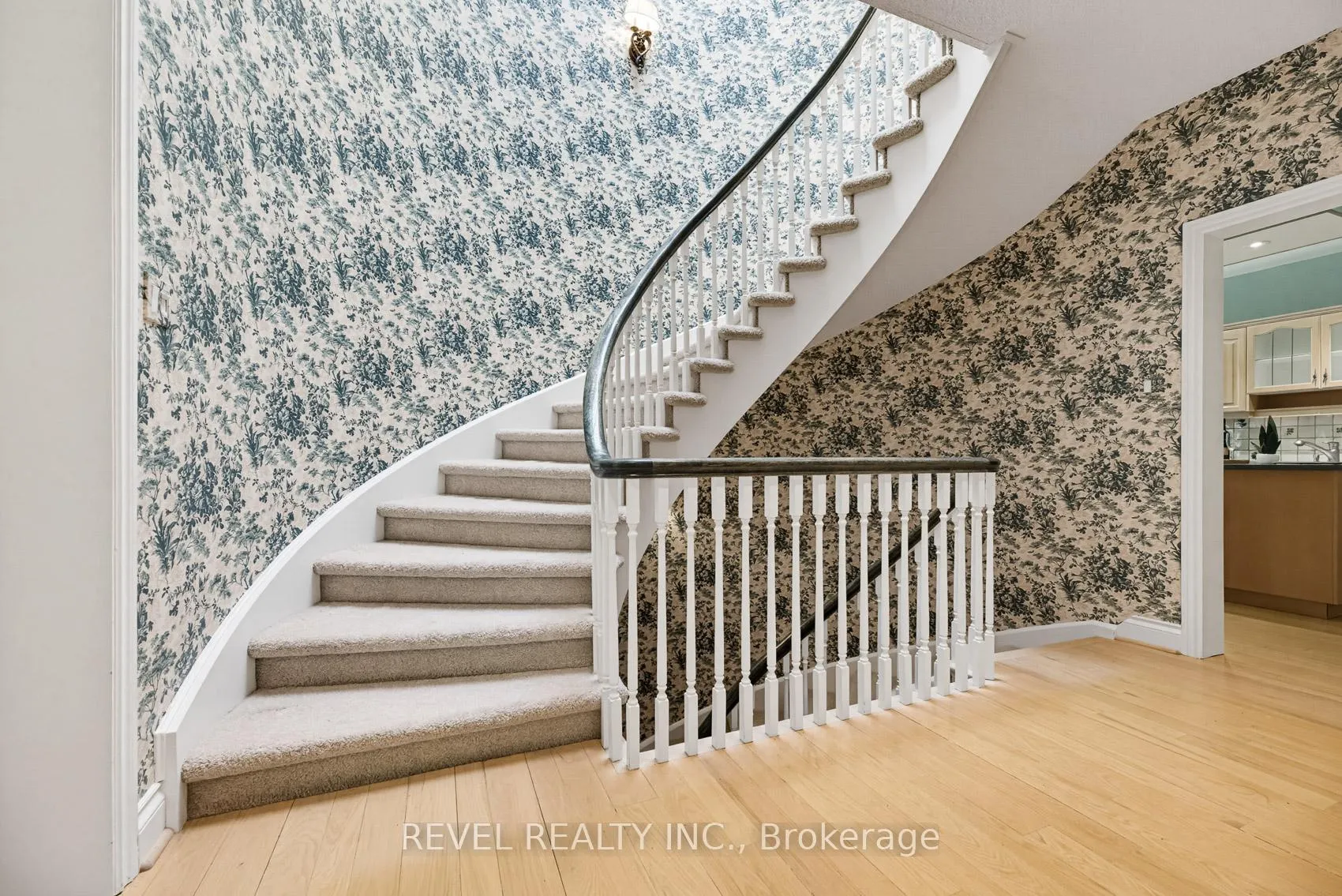 Photo 6 of Unit 27, 540 Quail Ridge Drive, Aurora, Aurora Estates — HOMEH