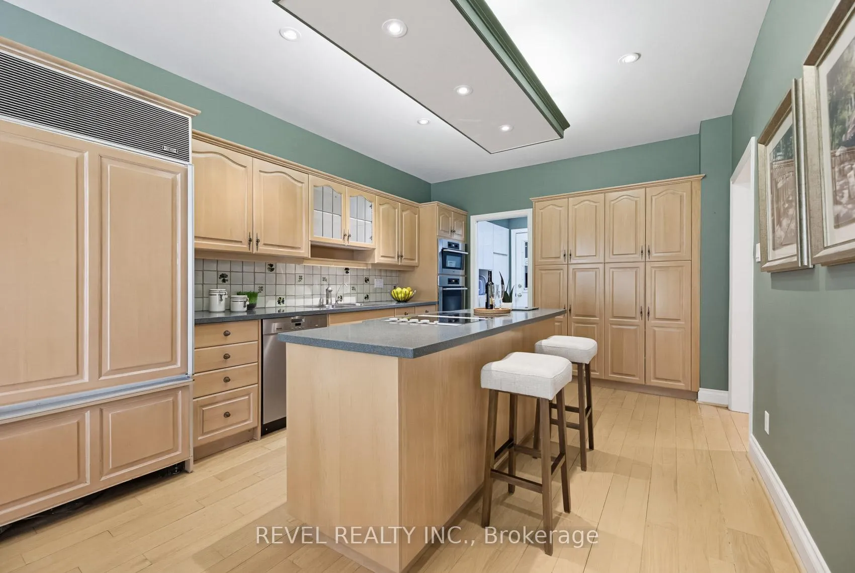 Photo 11 of Unit 27, 540 Quail Ridge Drive, Aurora, Aurora Estates — HOMEH