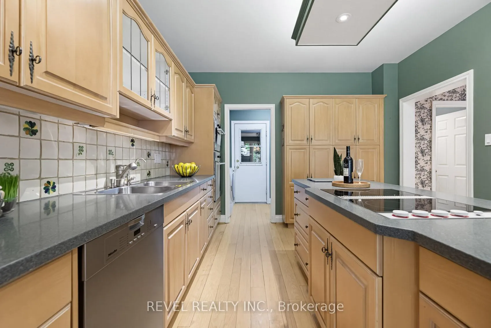 Photo 12 of Unit 27, 540 Quail Ridge Drive, Aurora, Aurora Estates — HOMEH