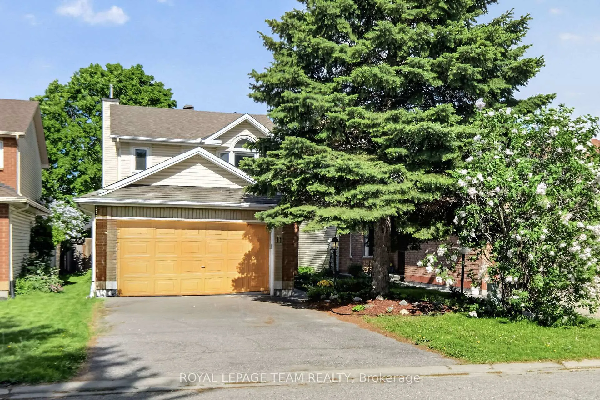 Front of 11 Avonhurst Avenue