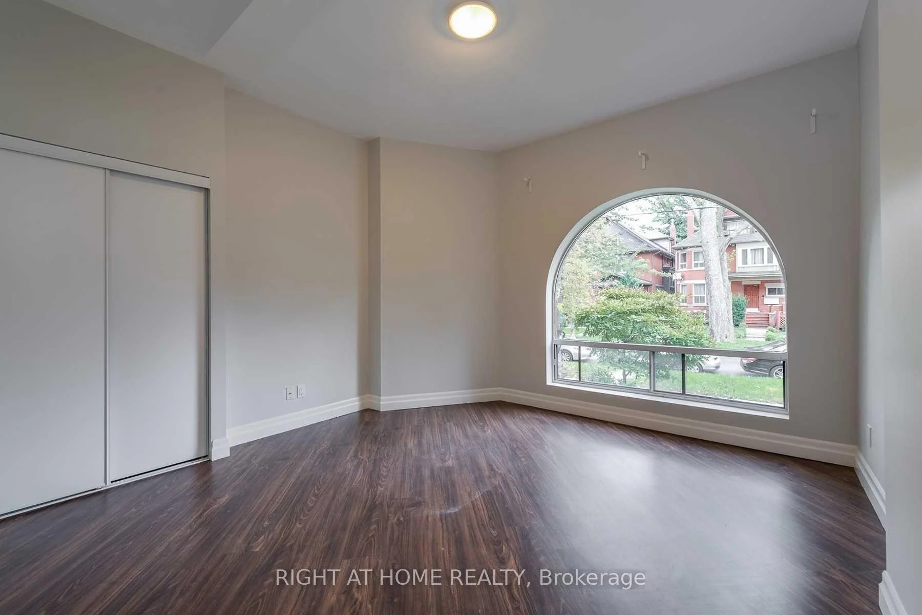 Photo 14 of 173-175 Madison Avenue, Toronto, The Annex — HOMEH