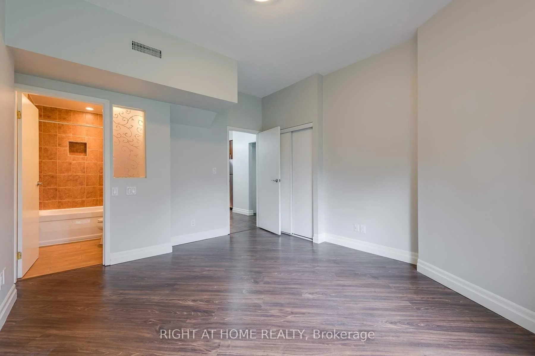 Photo 18 of 173-175 Madison Avenue, Toronto, The Annex — HOMEH