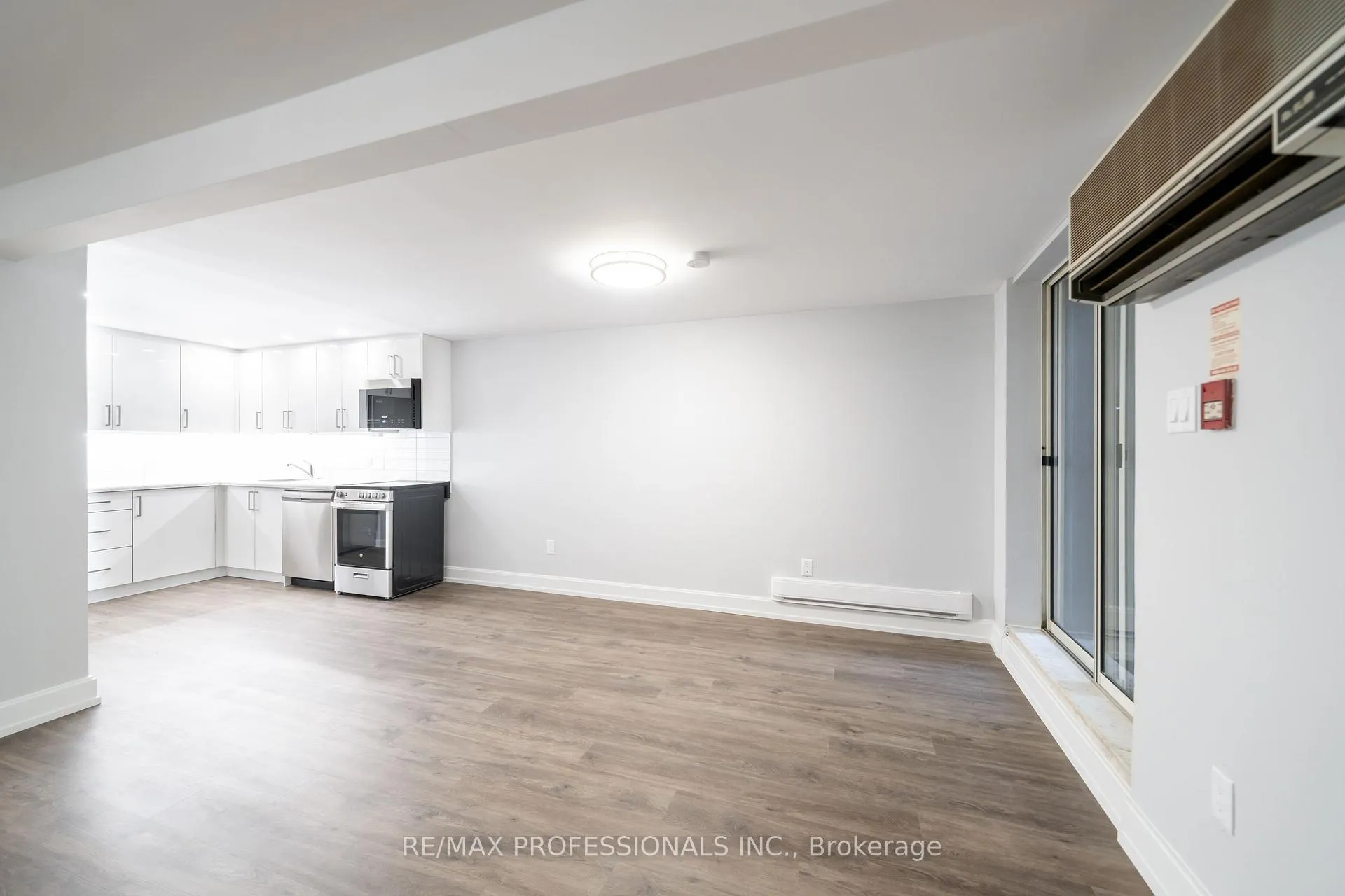 Photo 3 of Unit 4, 1485 King Street W, Toronto, South Parkdale — HOMEH