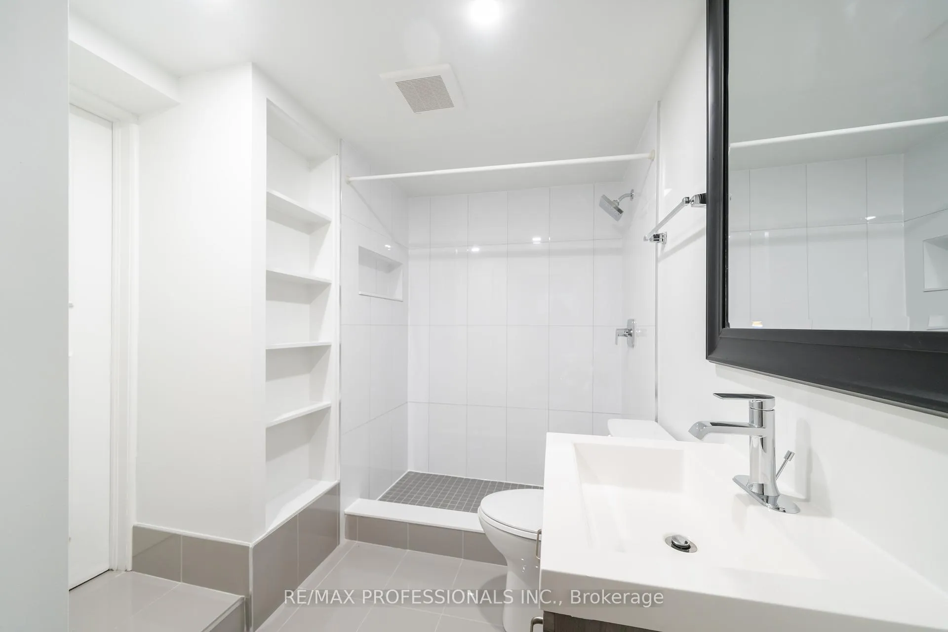 Photo 9 of Unit 4, 1485 King Street W, Toronto, South Parkdale — HOMEH