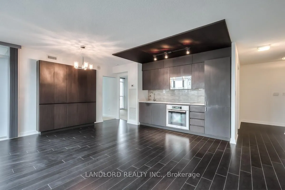 Front of Unit 836, 15 Iceboat Terrace