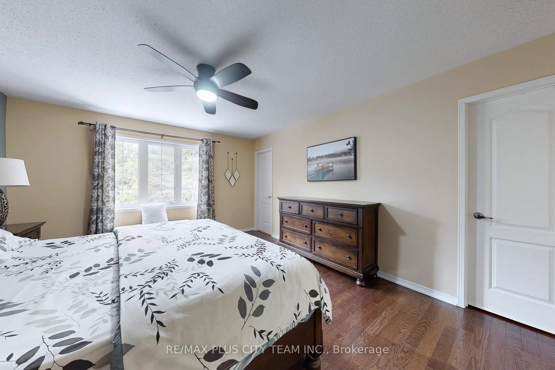 Photo 17 of 16 Edison Way, Whitby, Taunton North — HOMEH