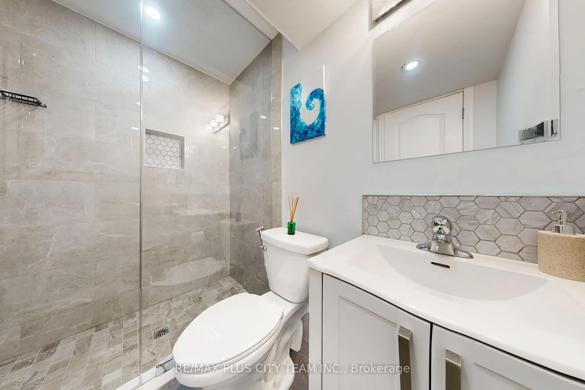 Photo 29 of 16 Edison Way, Whitby, Taunton North — HOMEH