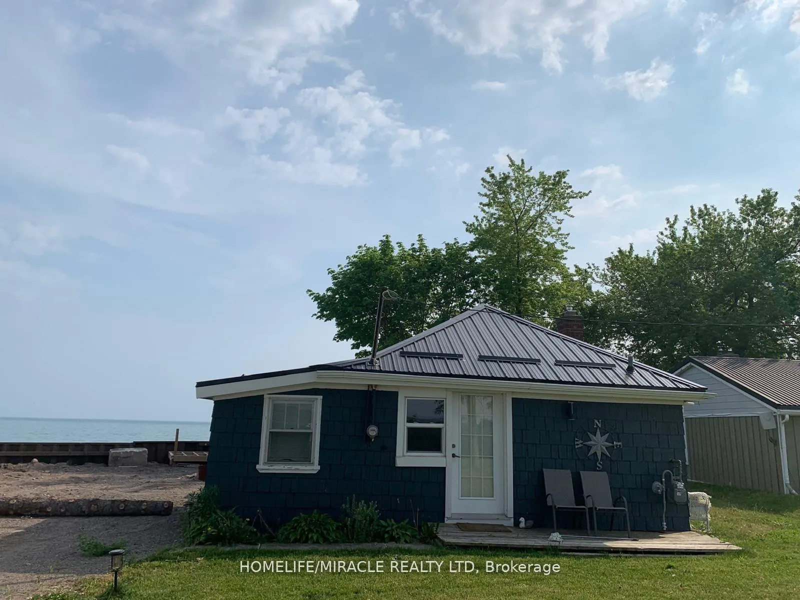 Front of 18222 Erie Shore Drive