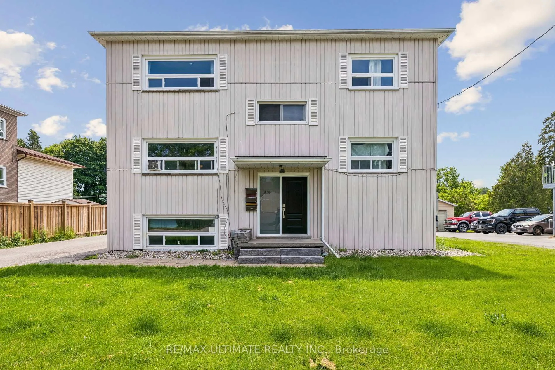 Photo 2 of 1056 Ravine Road, Oshawa, Lakeview — HOMEH