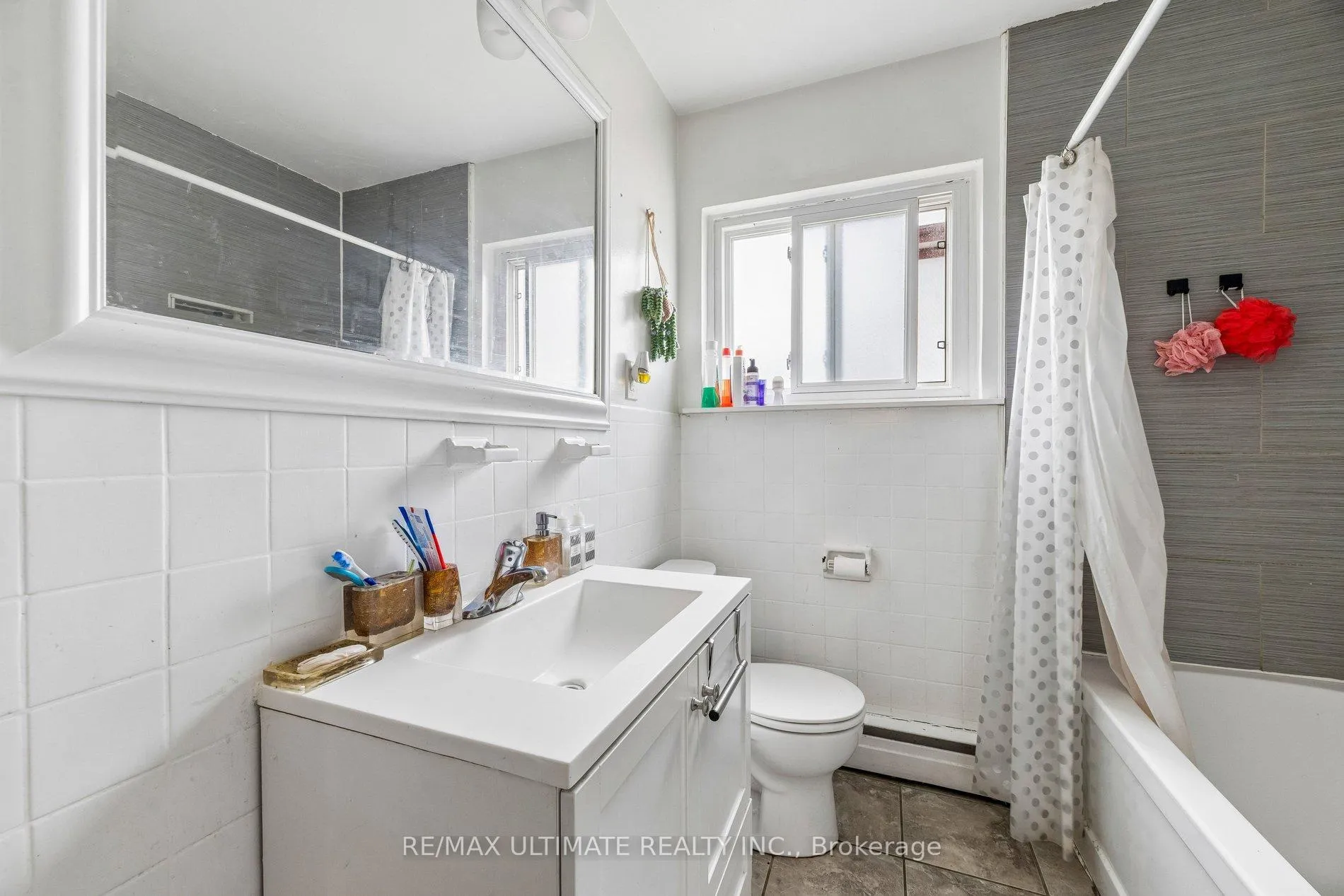 Photo 19 of 1056 Ravine Road, Oshawa, Lakeview — HOMEH