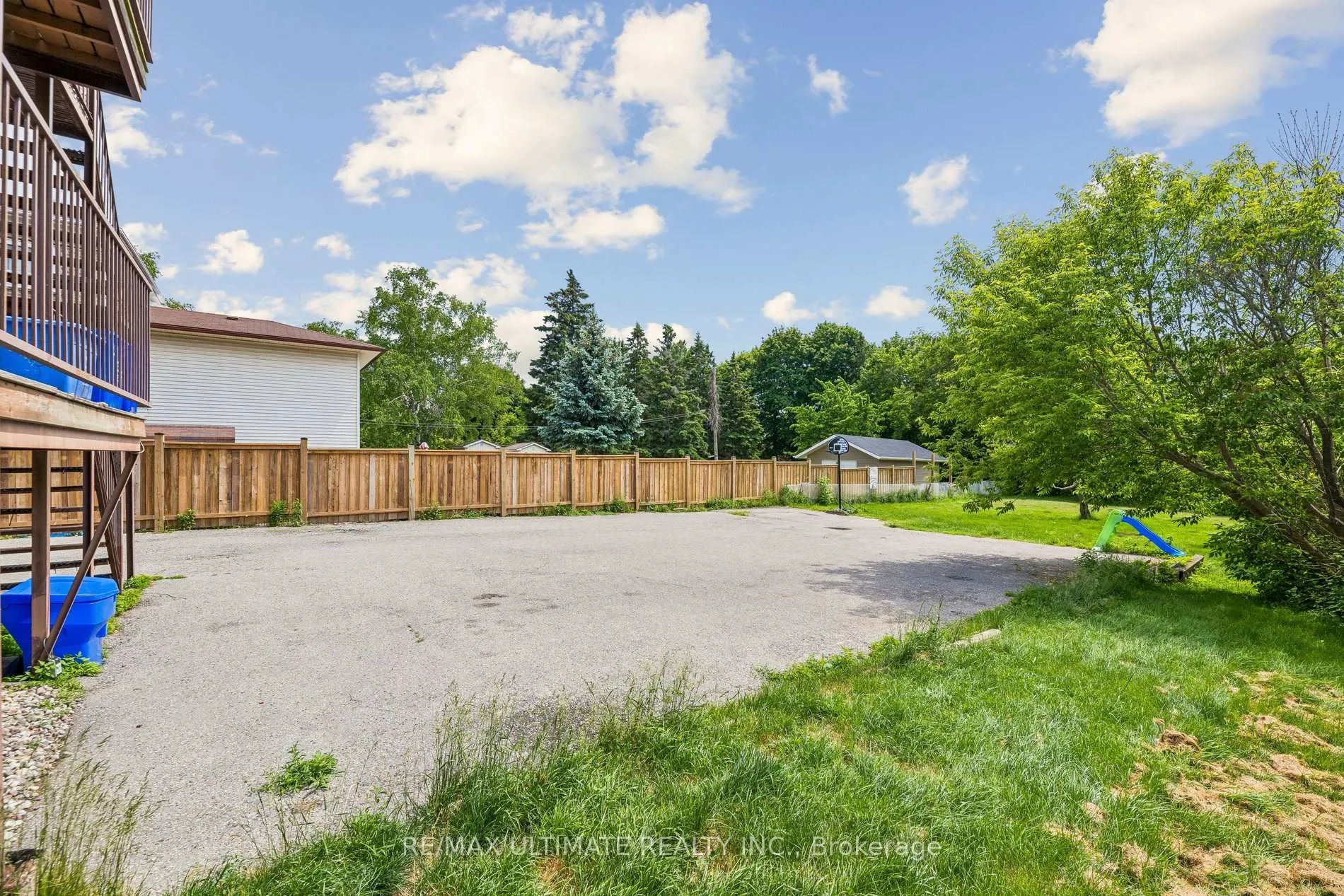 Photo 26 of 1056 Ravine Road, Oshawa, Lakeview — HOMEH
