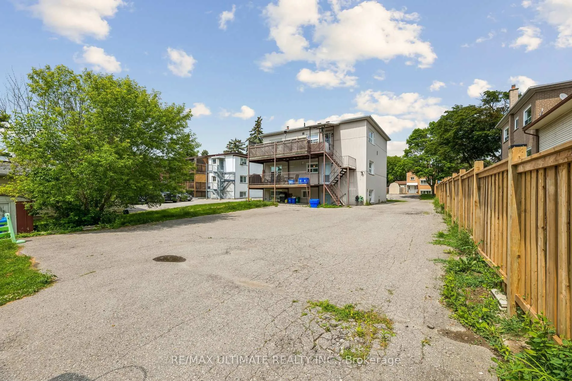 Photo 27 of 1056 Ravine Road, Oshawa, Lakeview — HOMEH