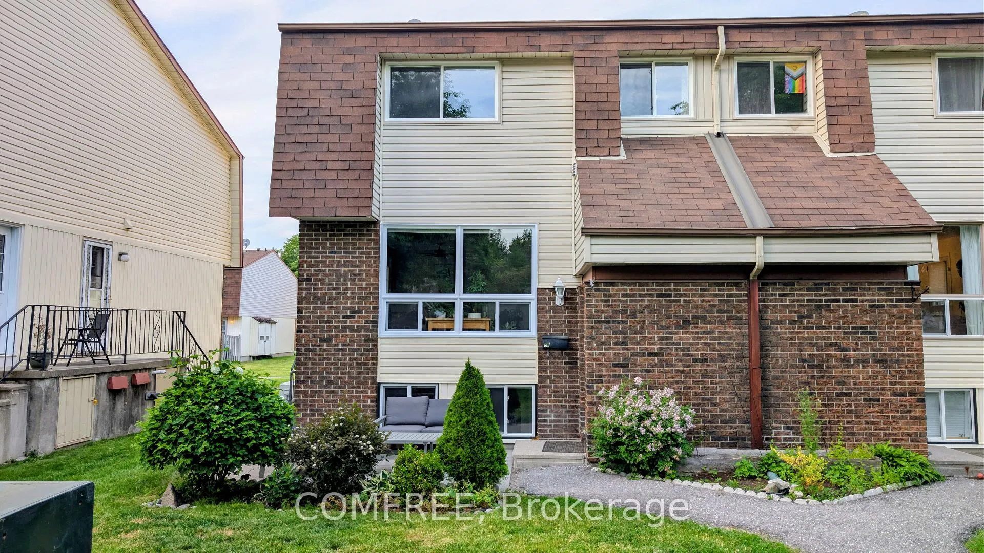 Photo 1 of 8B Forester Crescent, Ottawa, Westcliffe Estates — HOMEH