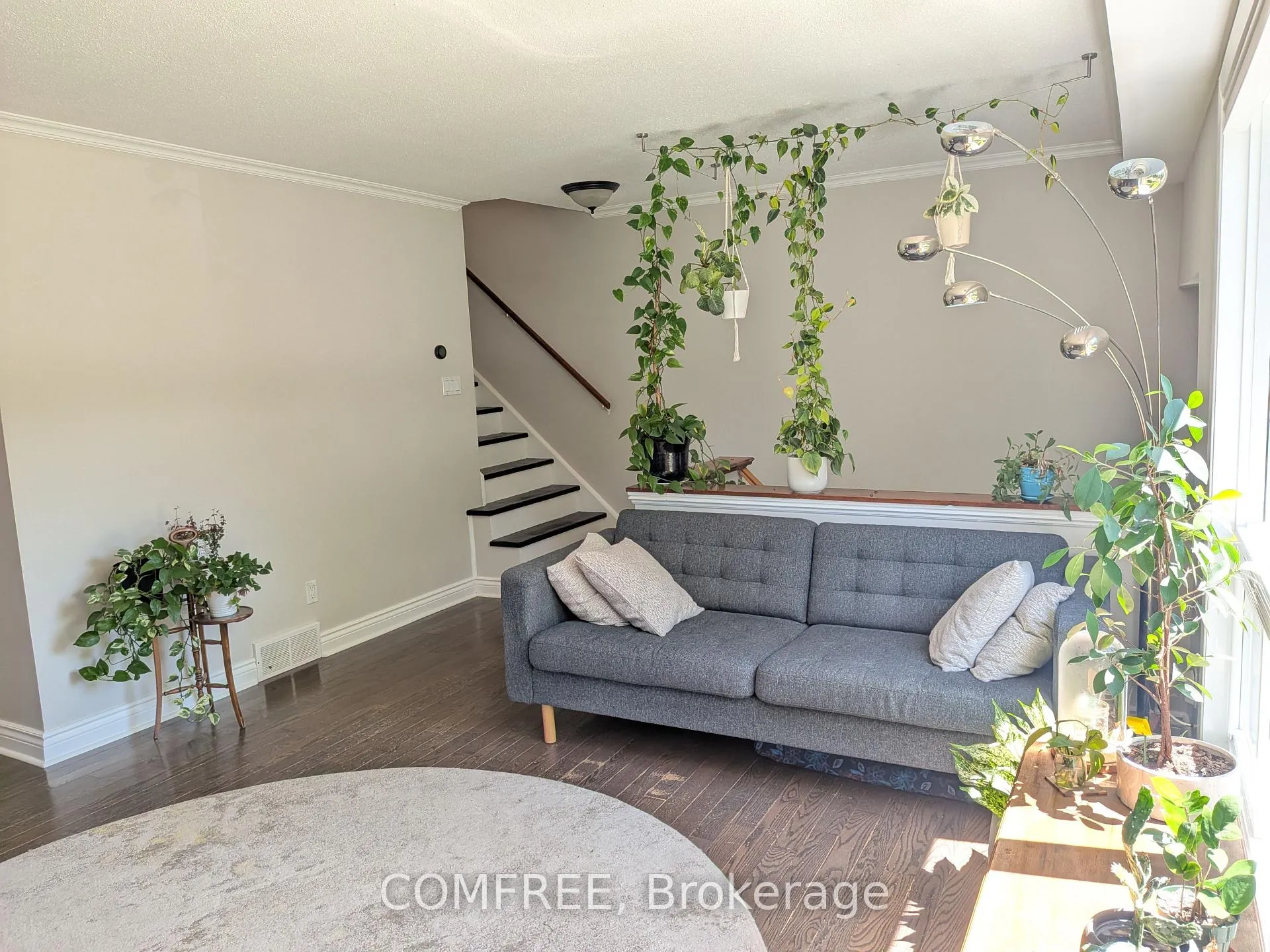 Photo 4 of 8B Forester Crescent, Ottawa, Westcliffe Estates — HOMEH