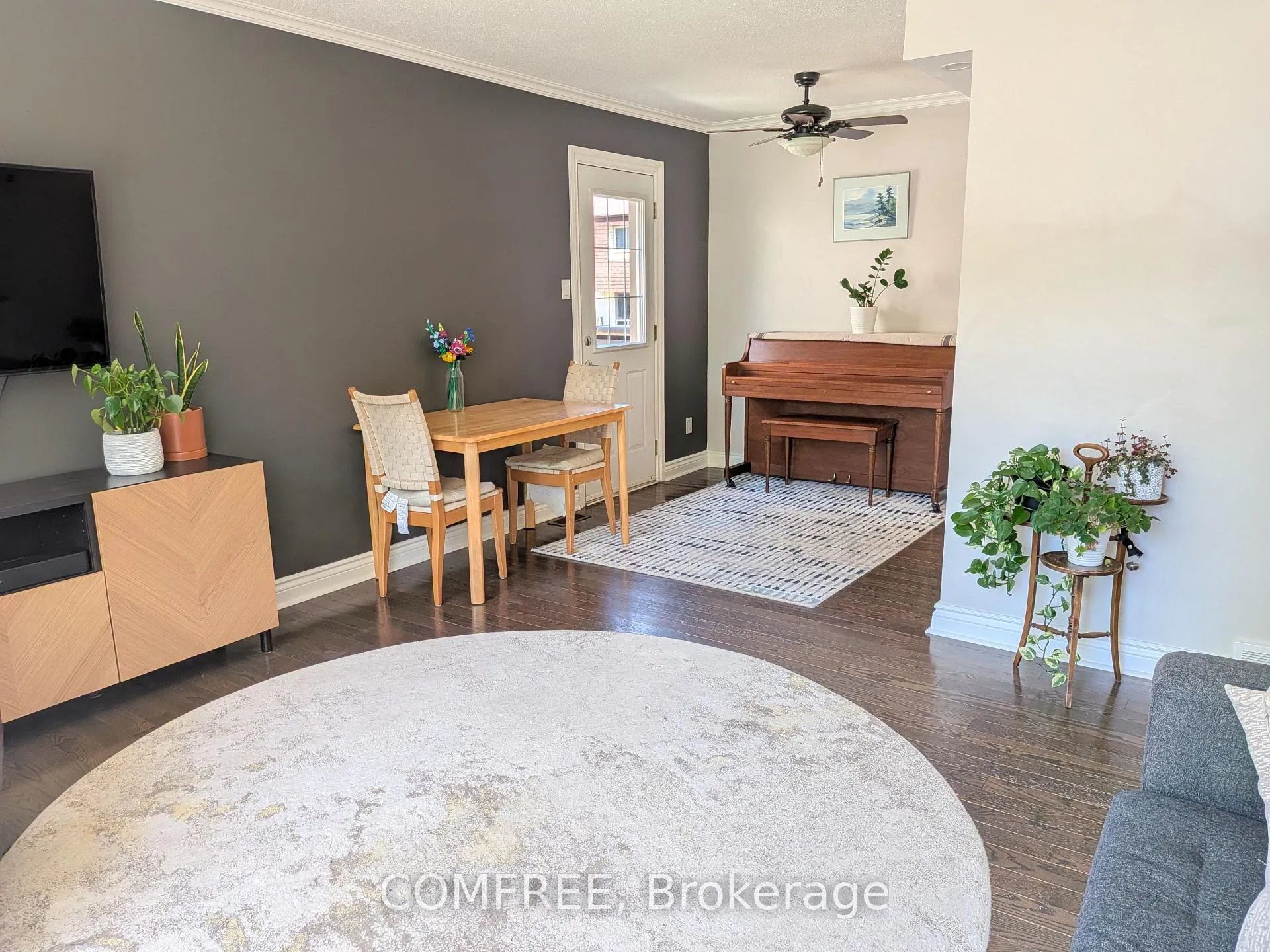 Photo 5 of 8B Forester Crescent, Ottawa, Westcliffe Estates — HOMEH