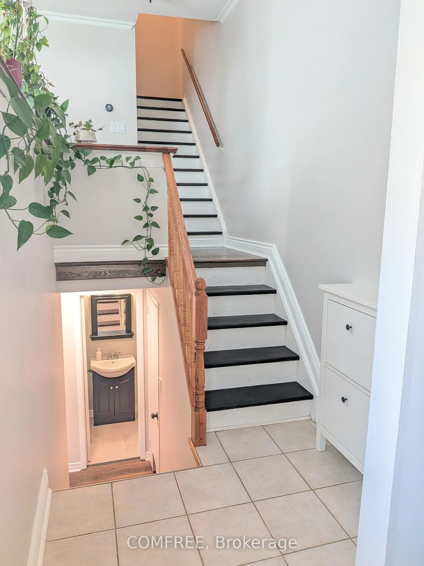 Photo 8 of 8B Forester Crescent, Ottawa, Westcliffe Estates — HOMEH