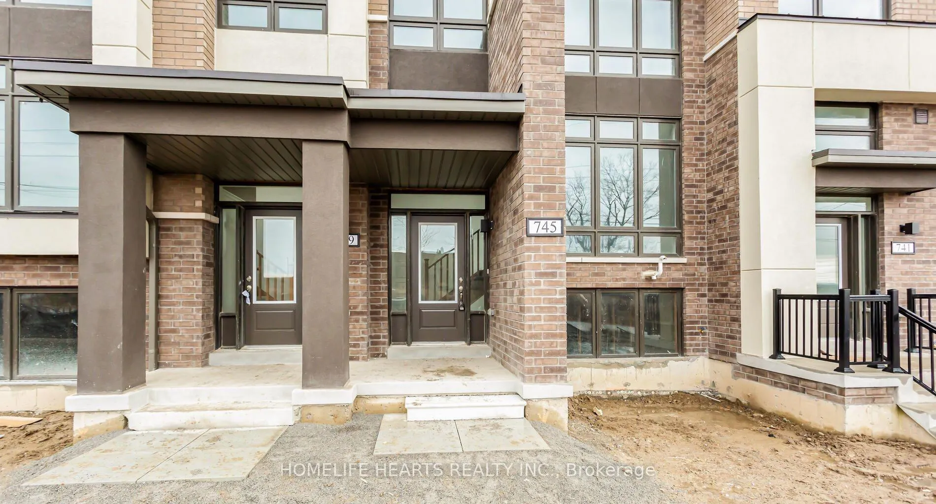 Photo 1 of 745 Conlin Road E, Oshawa, Samac — HOMEH
