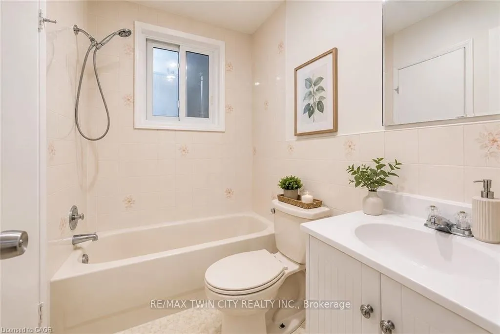 Photo 12 of 543 Glen Forrest Boulevard, Waterloo, Lakeshore Village — HOMEH