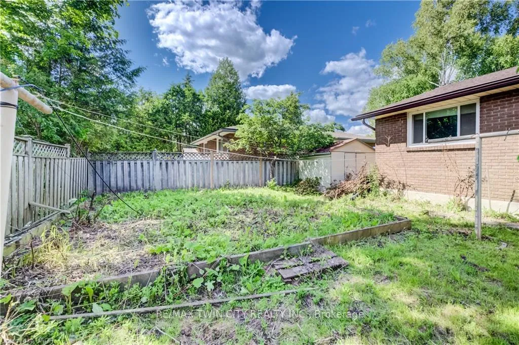 Photo 28 of 543 Glen Forrest Boulevard, Waterloo, Lakeshore Village — HOMEH