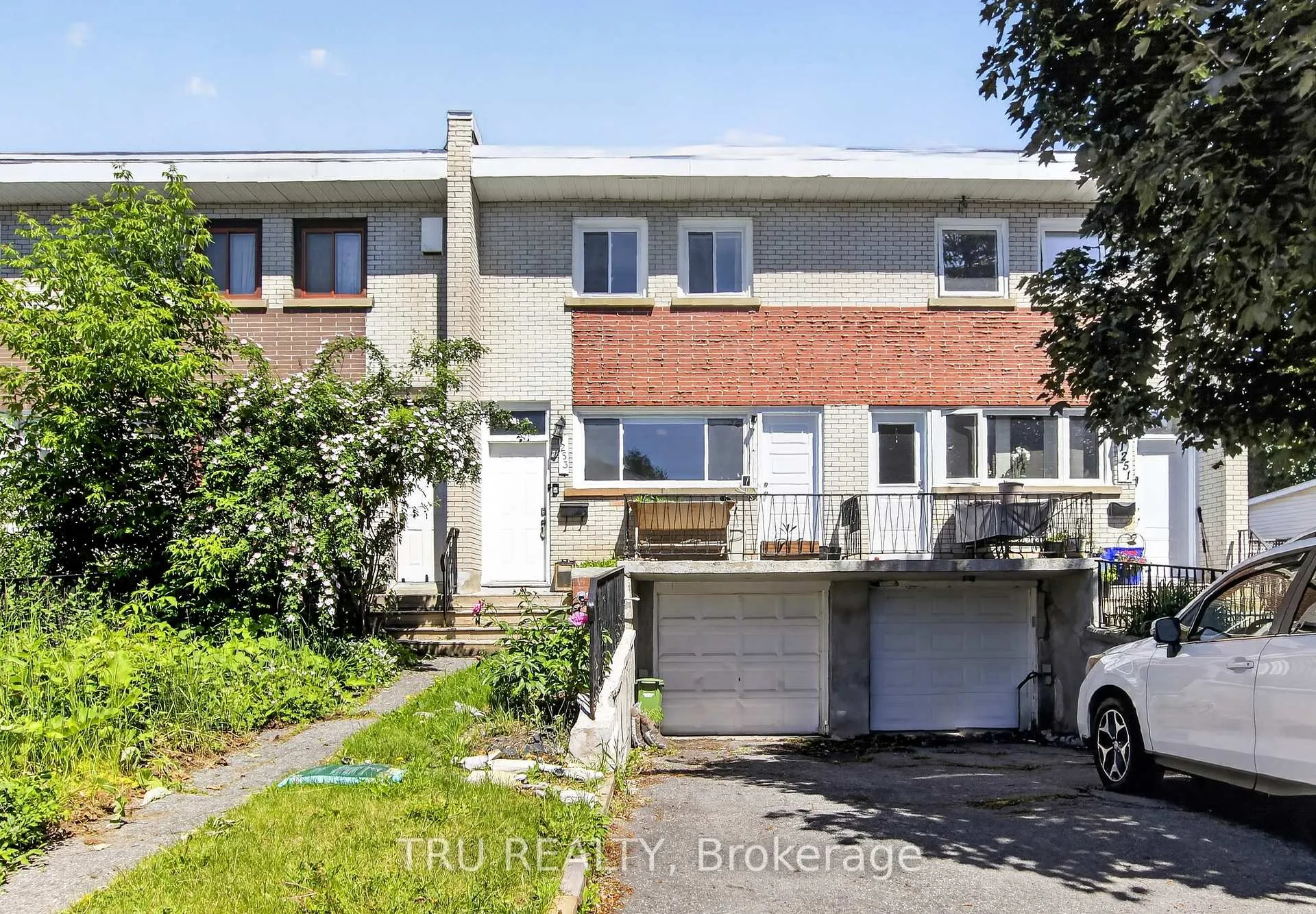 Photo 3 of 1253 Emperor Avenue, Ottawa, Carlington — HOMEH