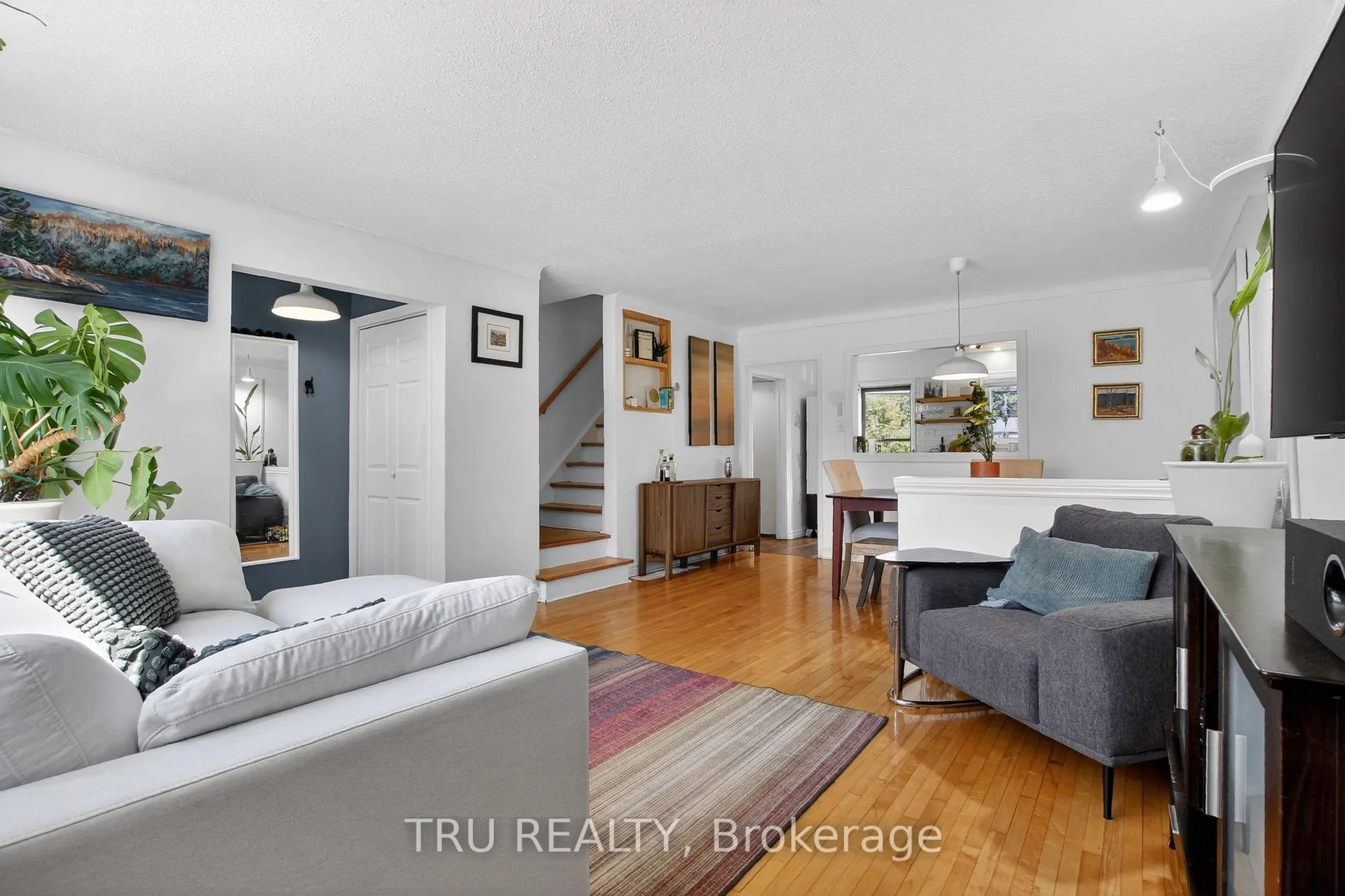 Photo 6 of 1253 Emperor Avenue, Ottawa, Carlington — HOMEH