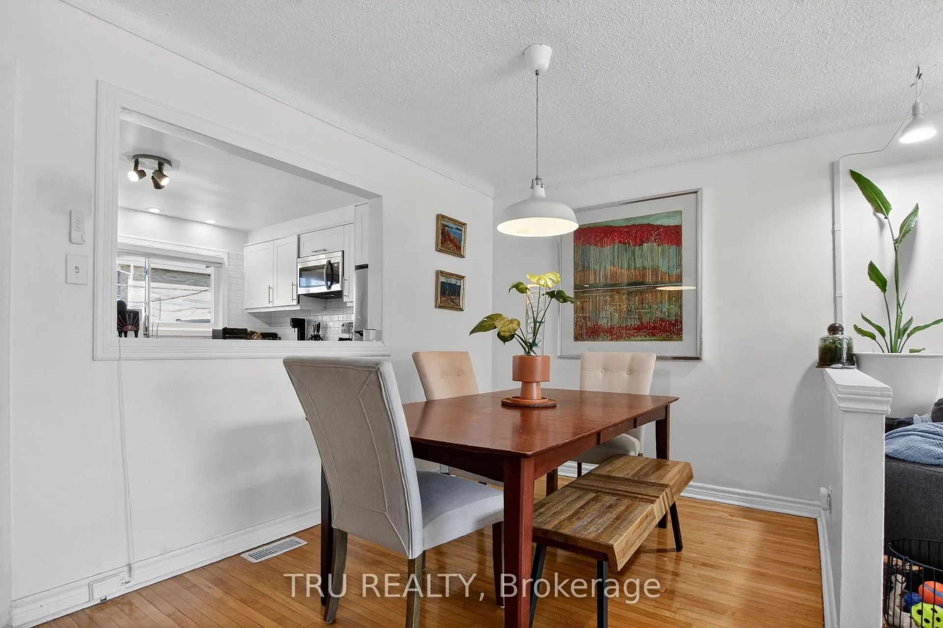 Photo 7 of 1253 Emperor Avenue, Ottawa, Carlington — HOMEH