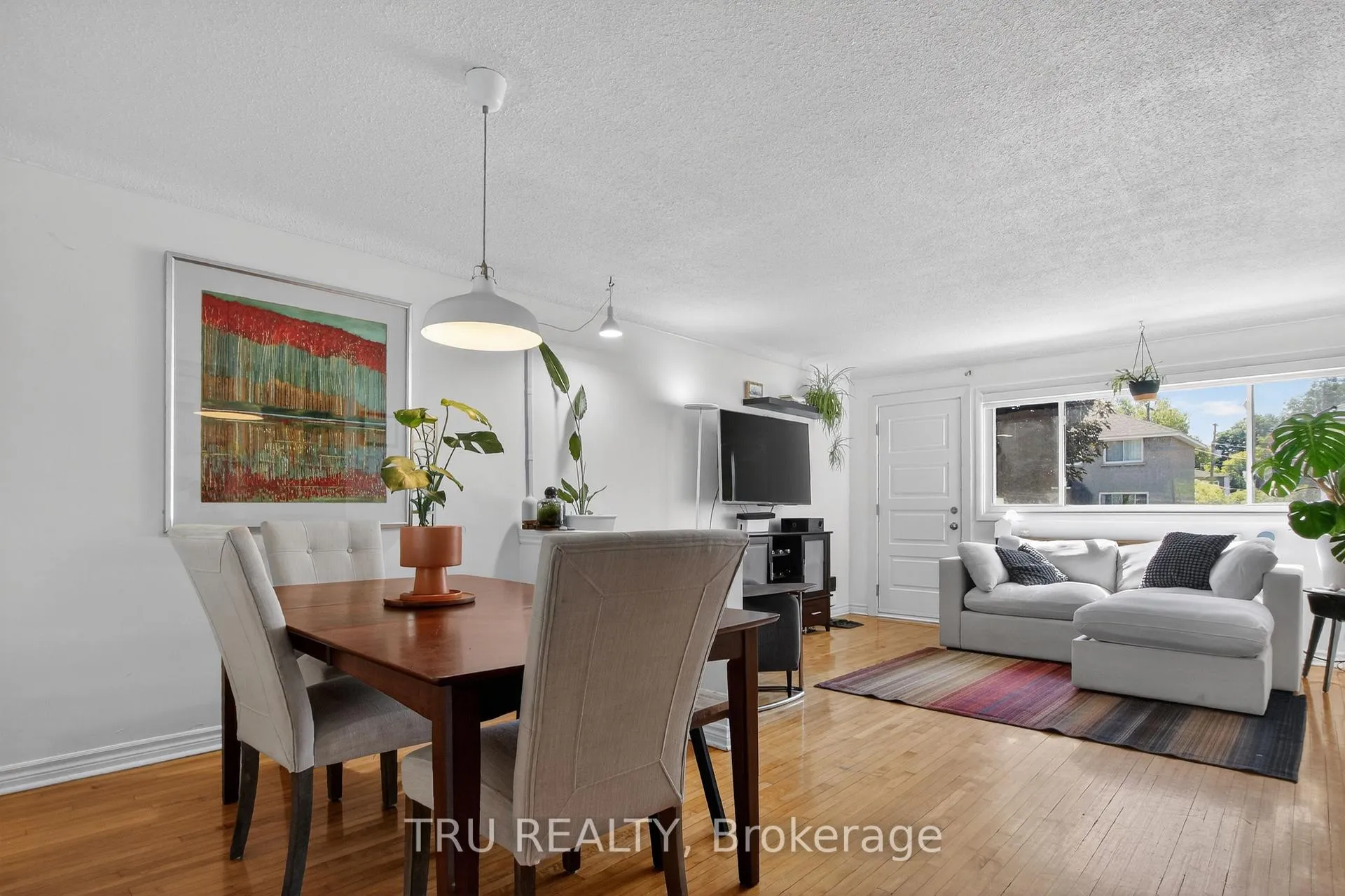 Photo 8 of 1253 Emperor Avenue, Ottawa, Carlington — HOMEH