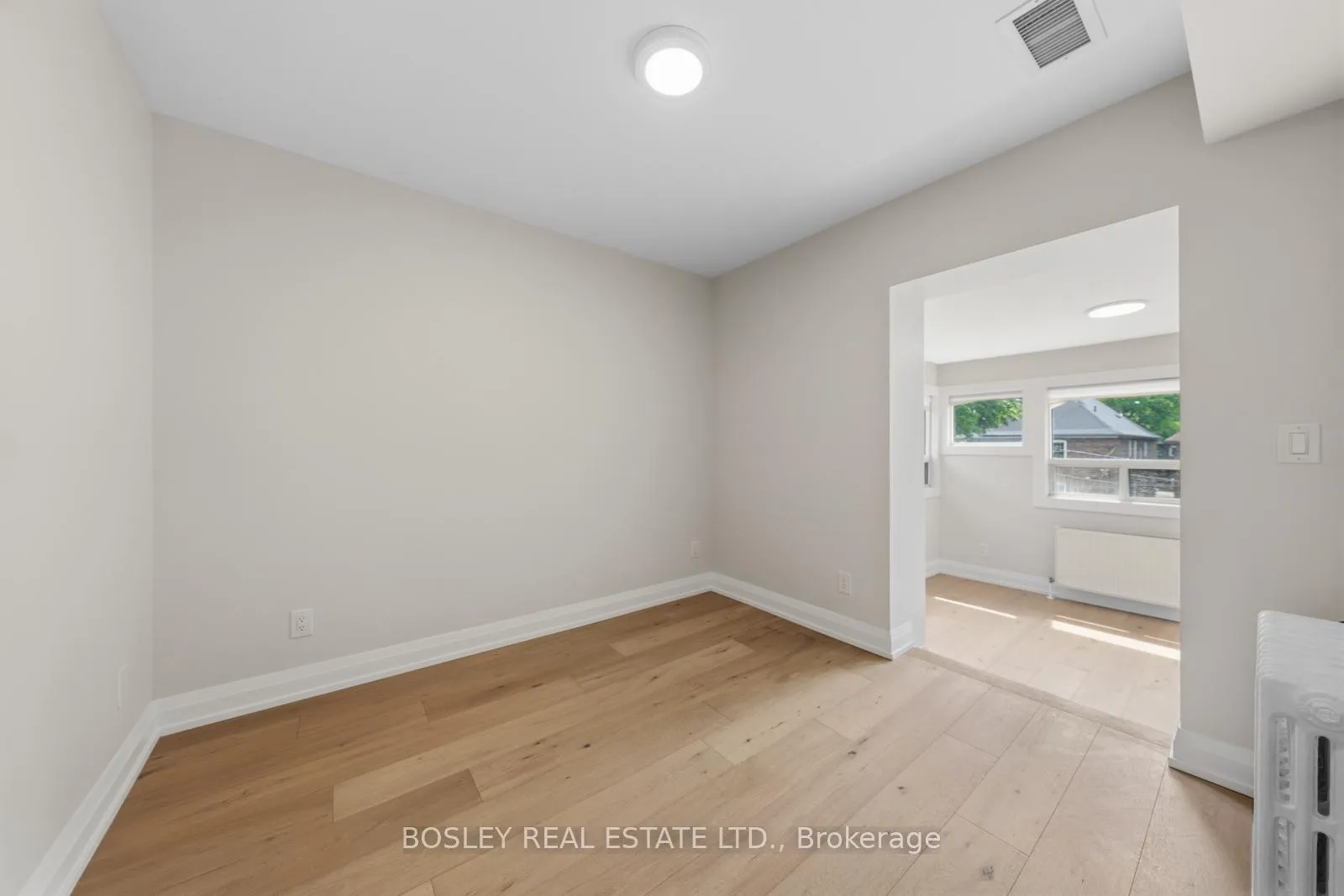 Photo 11 of Unit Upper, 14 Preston Place, Toronto, Lawrence Park North — HOMEH
